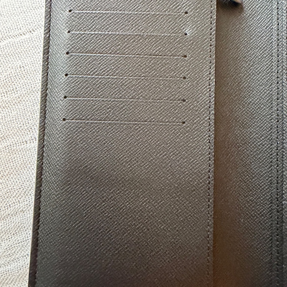 LV wallet - Picture 4 of 4